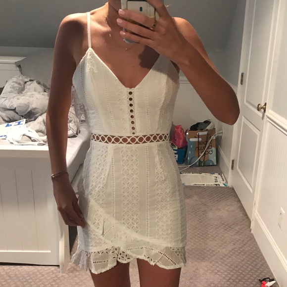White lace dress - Picture 1 of 2